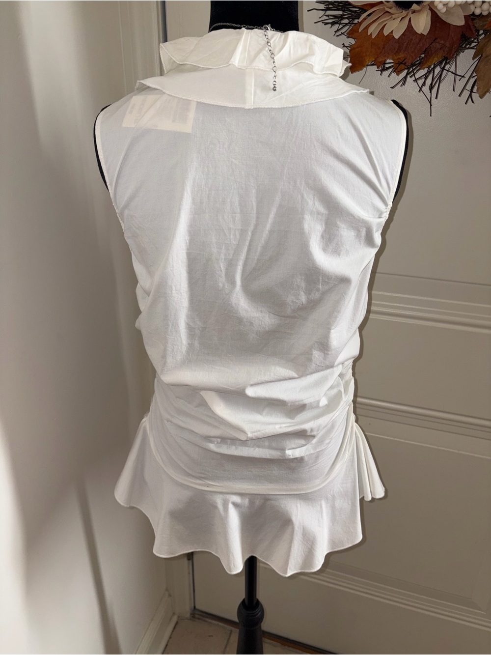 Arden B White Ruffled Sleeveless Peplum Super Sexy fitted Blouse brand new/tags! - Picture 4 of 9